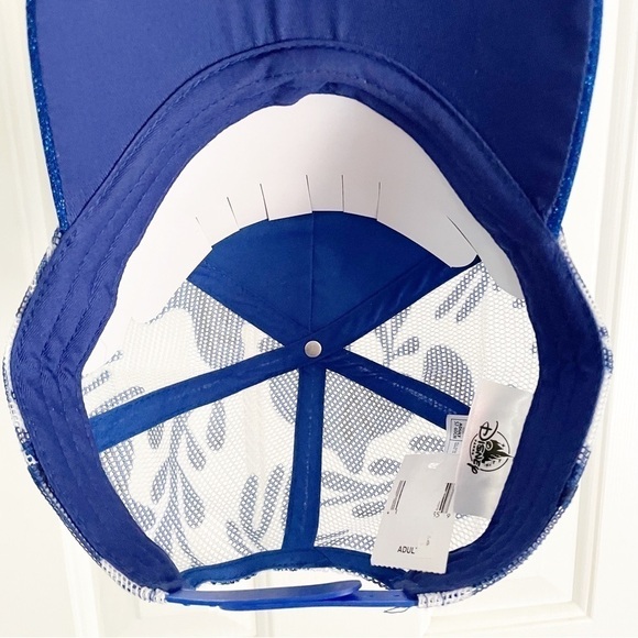 NWT Disney Parks I’m Having a Dory Moment Baseball Hat Glitter Finding Nemo - Picture 4 of 4